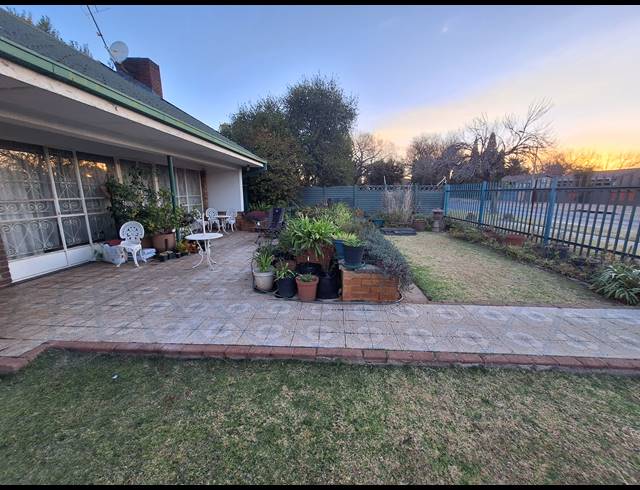 3 BEDROOM HOUSE FOR SALE IN VANDERBIJLPARK SW 1